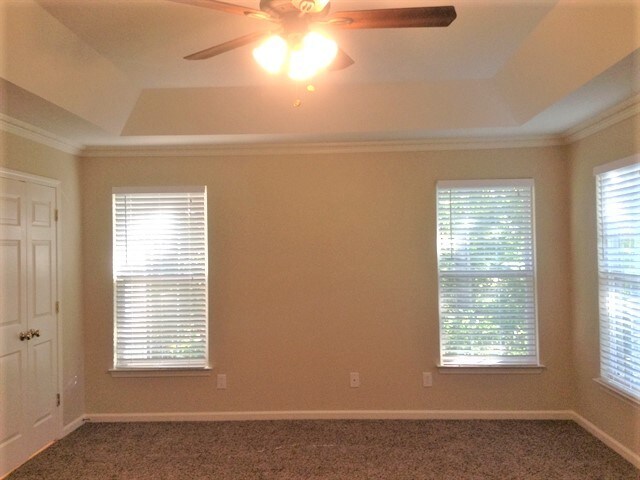 Building Photo - 5909 Bearoak Ln