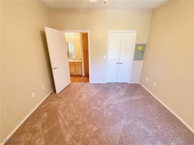 Building Photo - 45 Maleena Mesa St