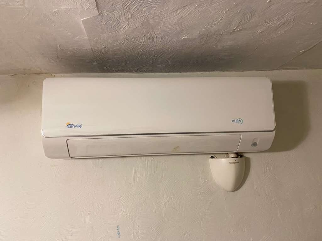 Building Photo - 173 School St