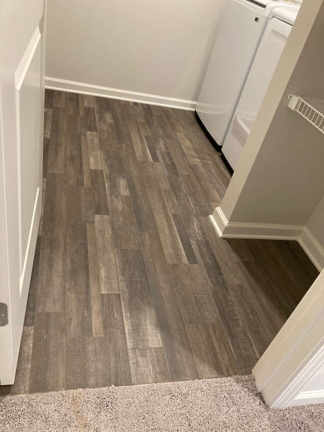 Building Photo - ** Apply TODAY ** Possibly Have Keys in Hand TOMORROW **