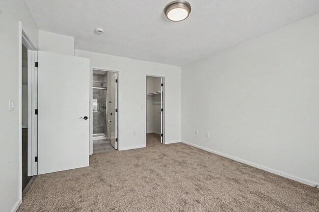 Building Photo - 3412 Augusta Dr