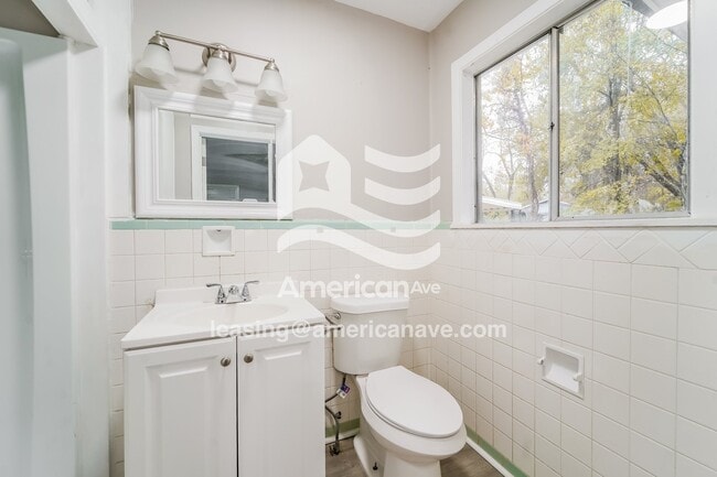 Building Photo - 1047 Garden Park Dr