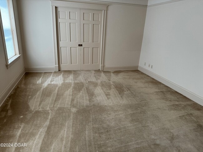 Building Photo - 1 S Main St