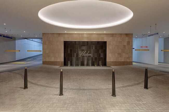 Building Photo - 99 Hudson St