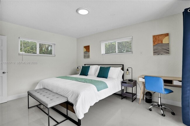 Building Photo - 6452 Custer St