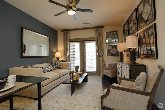 Living Area - Camden Flatirons