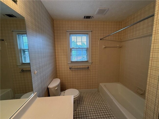 Building Photo - 3209 Henderson Walk