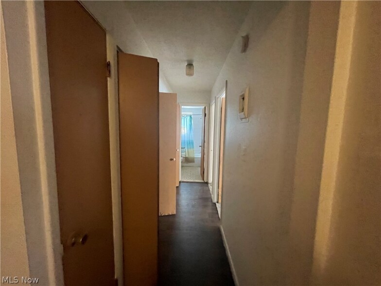 Building Photo - 1867 N Taylor Rd