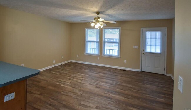 Building Photo - 3840 Browns Rd