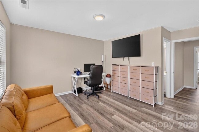 Building Photo - 5705 Erin Dr