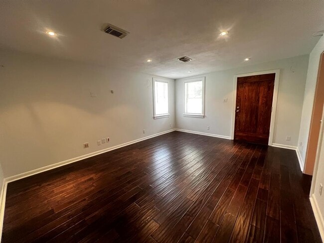 Building Photo - 4512 Jinx Ave