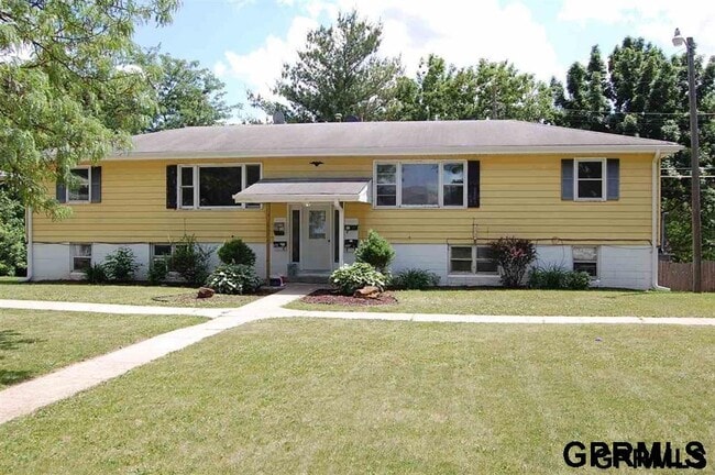 Primary Photo - 1523 3rd Ave