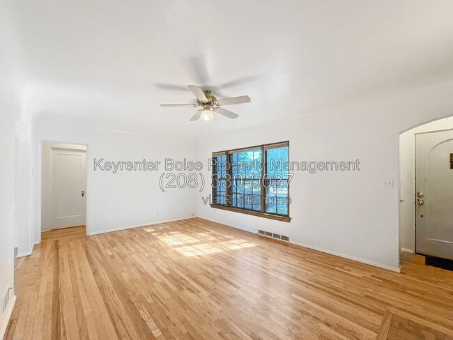 Building Photo - 1203 N 8th St
