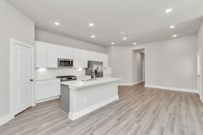 Building Photo - 7322 Coconut Bay Dr