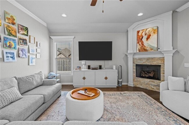 Building Photo - 801 Bellmara Cir