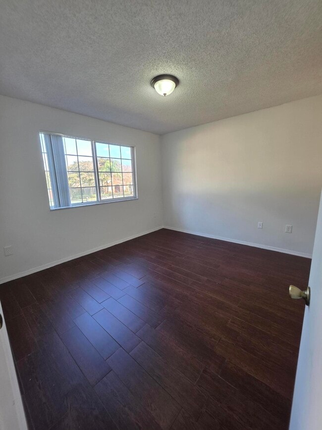 Building Photo - 4175 N Haverhill Rd