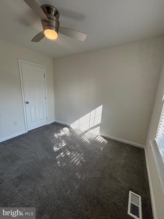 Building Photo - 863 English Chestnut Dr