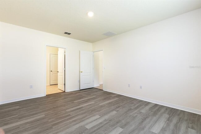 Building Photo - 3330 Eastgrove Ter