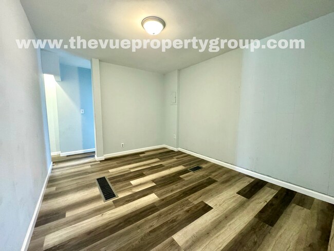 Building Photo - Spacious 3-Bedroom, 2-Bath Home with Modern Updates & Flex Rooms