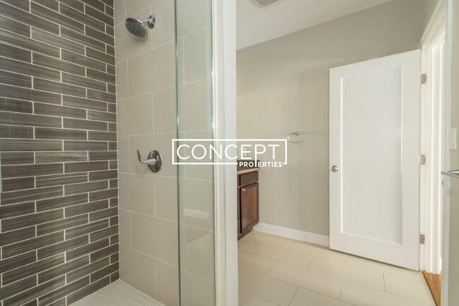 Building Photo - 339 D St