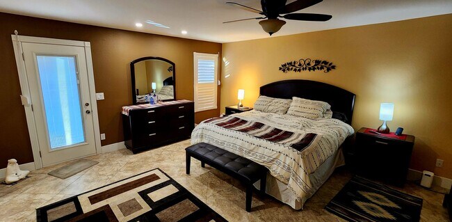 Building Photo - Nicely updated home in 45+ Active Adult Community of Leisure World. Available April 1st, 2025 to ...