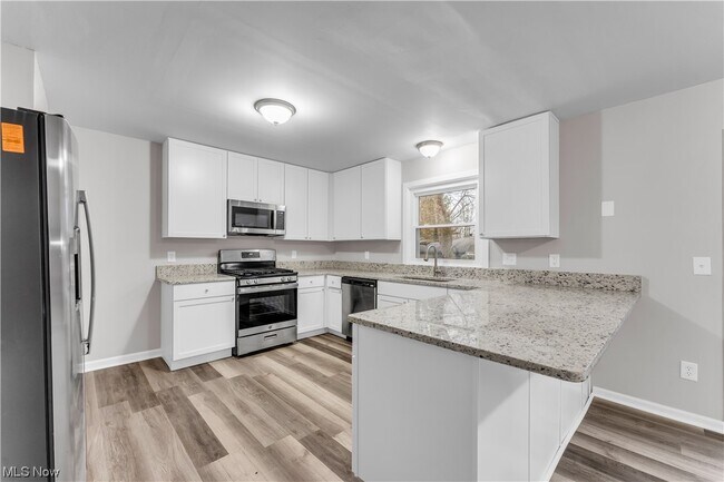 Building Photo - 17575 Howe Rd