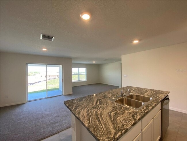 Building Photo - 661 W Twisted Oaks Dr