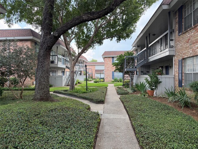 Building Photo - 2350 Bering Dr