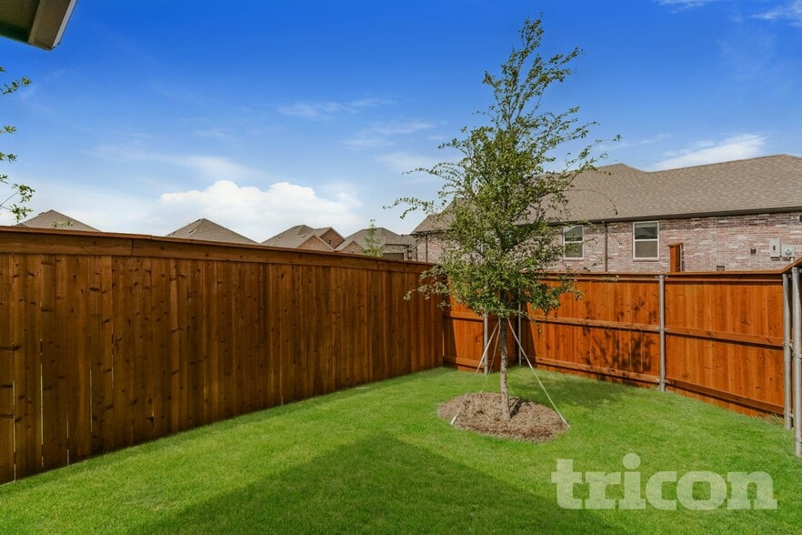 Building Photo - 2517 Dulaney Dr