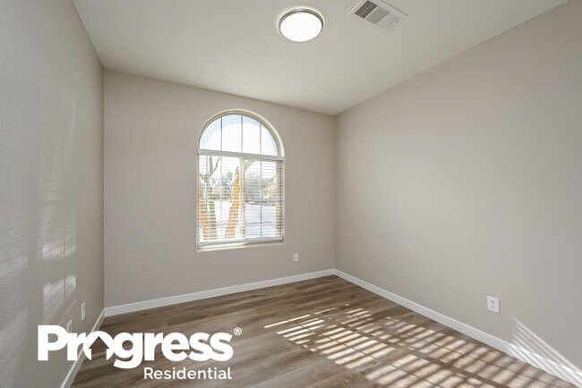 Building Photo - 7256 Coppertip Ave