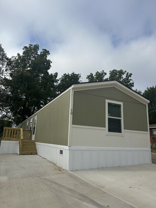 Building Photo - 3000 S 9th Ave