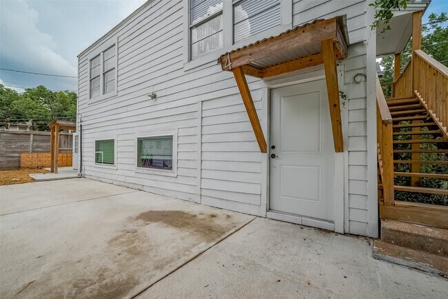 Primary Photo - 1511 Scharpe St