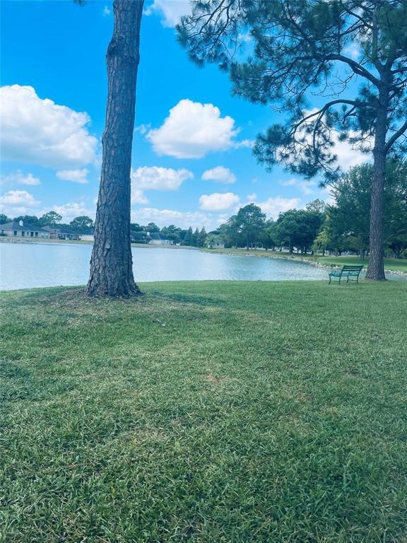 Building Photo - 631 E Country Grove Cir