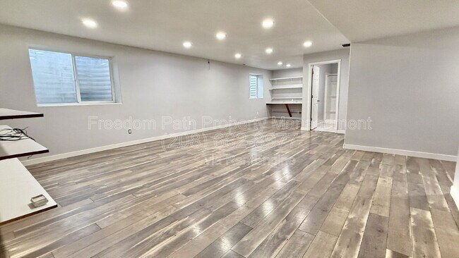 Building Photo - 1258 N Monticello St