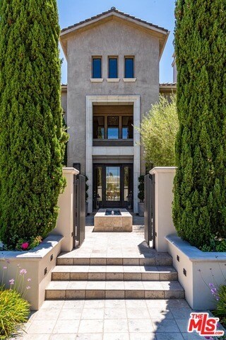 Building Photo - 1209 Via Aracena