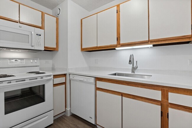 Building Photo - 1122 N Clark St