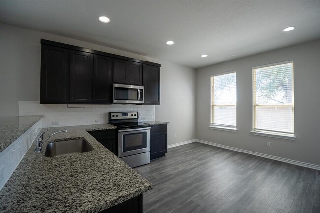 Building Photo - 252 Syrah Ct
