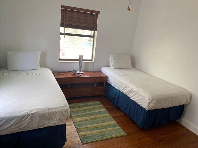 Building Photo - 1516 Funston St