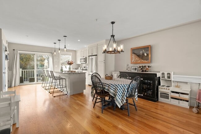 Building Photo - 30 Park St