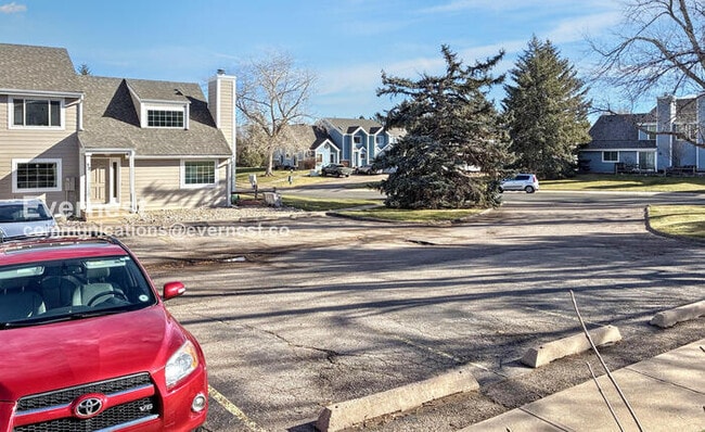 Building Photo - 2924 Ross Dr