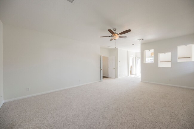 Building Photo - Luxury Home located in Henderson