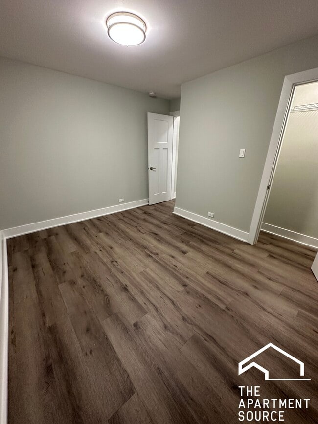 Building Photo - 725 St Johns Ave