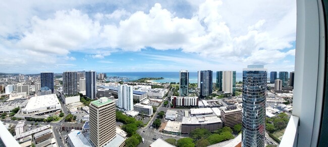 Building Photo - 1296 Kapiolani Blvd