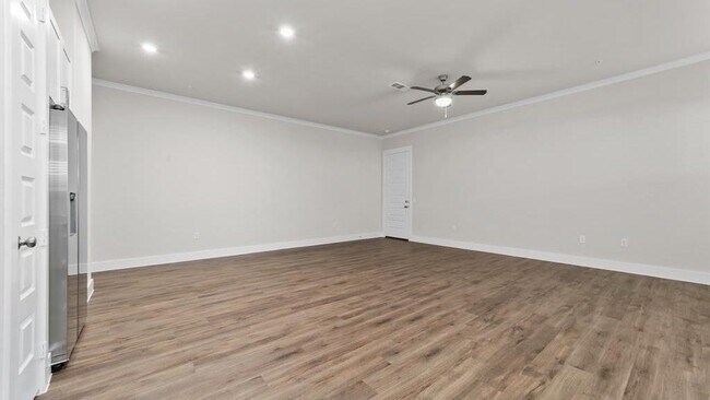 Building Photo - 1109 Saffira-
