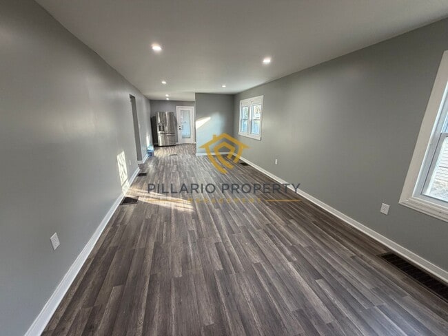 Building Photo - **MOVE IN SPECIAL - Fully Renovated 2-Bedroom Home Near Christian Park Available NOW!