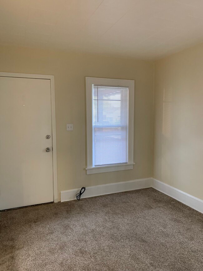 Building Photo - 2306 24th St NE