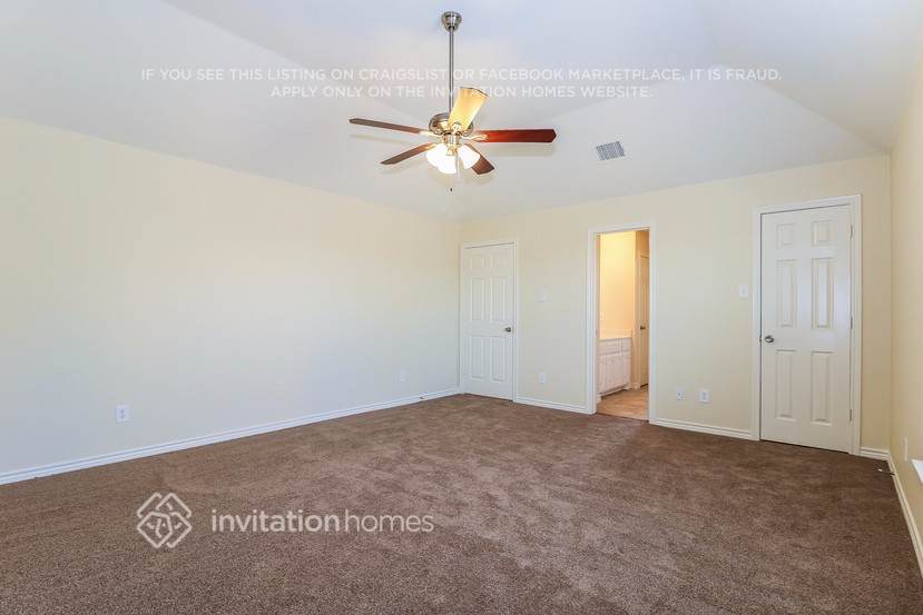 Building Photo - 6829 Muleshoe Ln