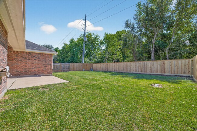 Building Photo - 21511 Venture Park Dr