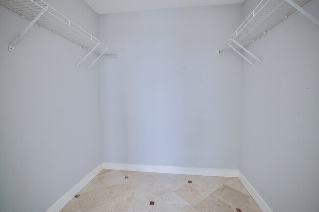 Building Photo - 345 Bayshore Blvd