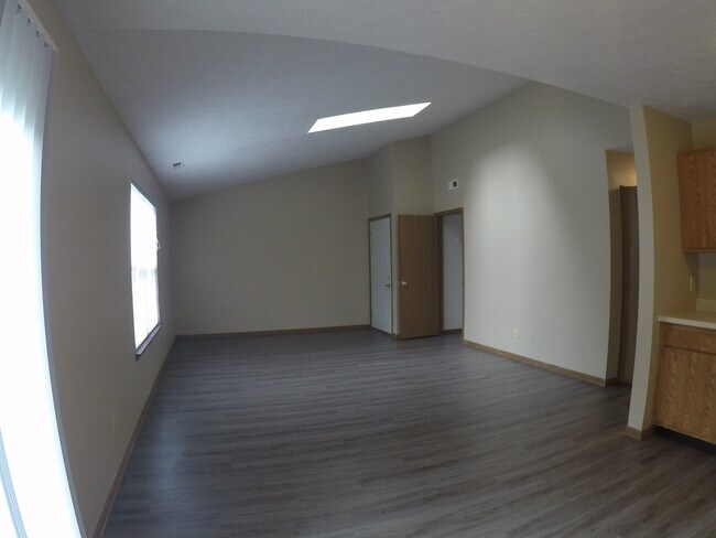 Living room - 2924 Horizon Dr.